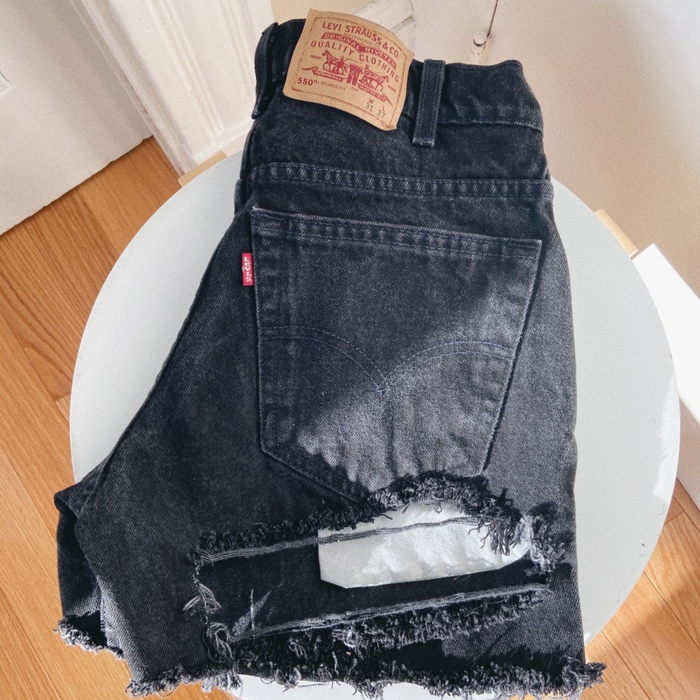 Black Levi 550